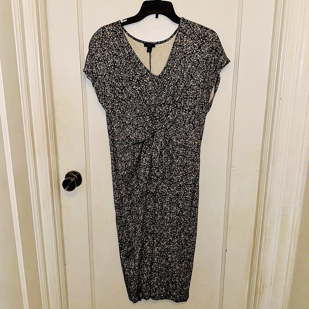 Ann Taylor Factory: V-Neck Multi-Color Front Tied Knee Length Dress
